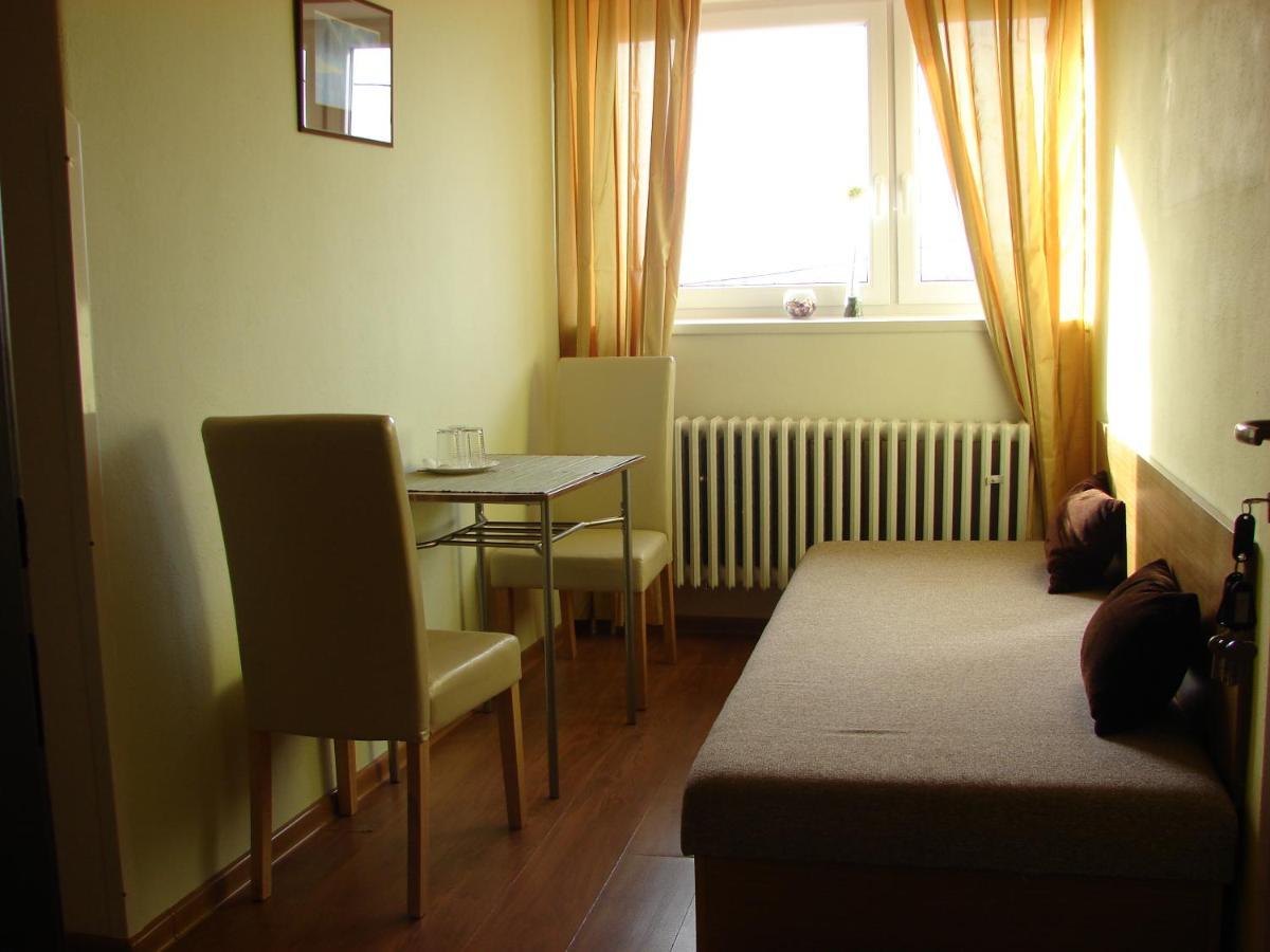 Hotel Tatrania Стара-Лесна Экстерьер фото